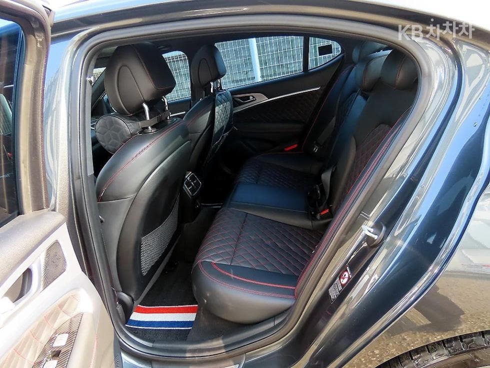 Genesis G70 SPORT3.3T SPORT AWD Prestige - 6