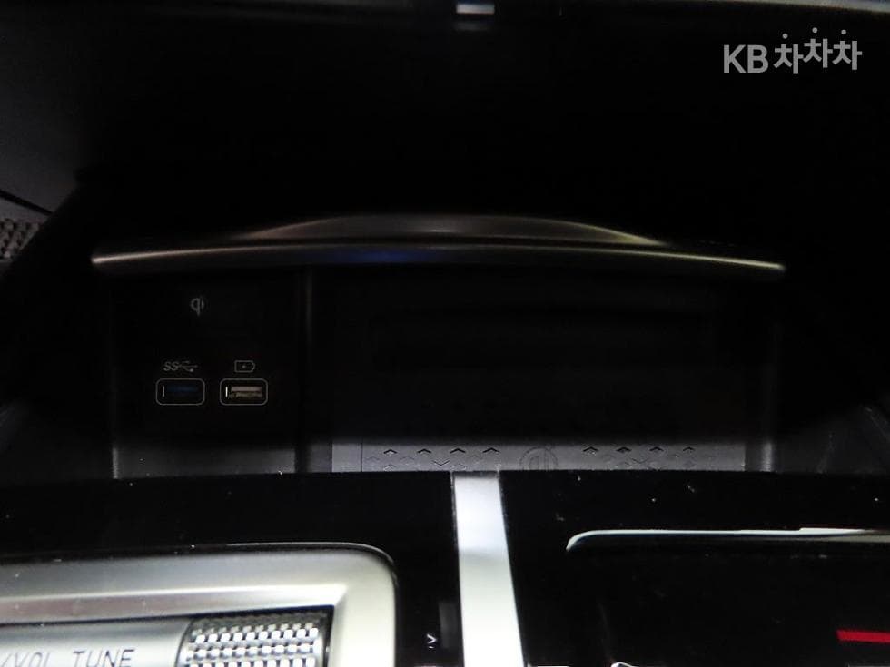 Genesis G80(RG3)2.5 Turbo Gasoline Direct Injection AWD - 13