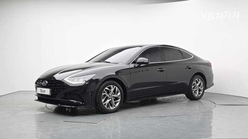 Hyundai Sonata (DN8) 2.0 Modern - Image 1