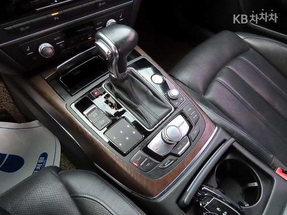 Audi NEW A645 Turbo Diesel Injection 콰트로 Dynamic LED C7 - 11