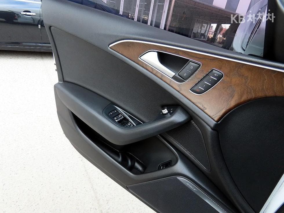 Audi NEW A645 Turbo Diesel Injection 콰트로 Dynamic LED C7 - 12