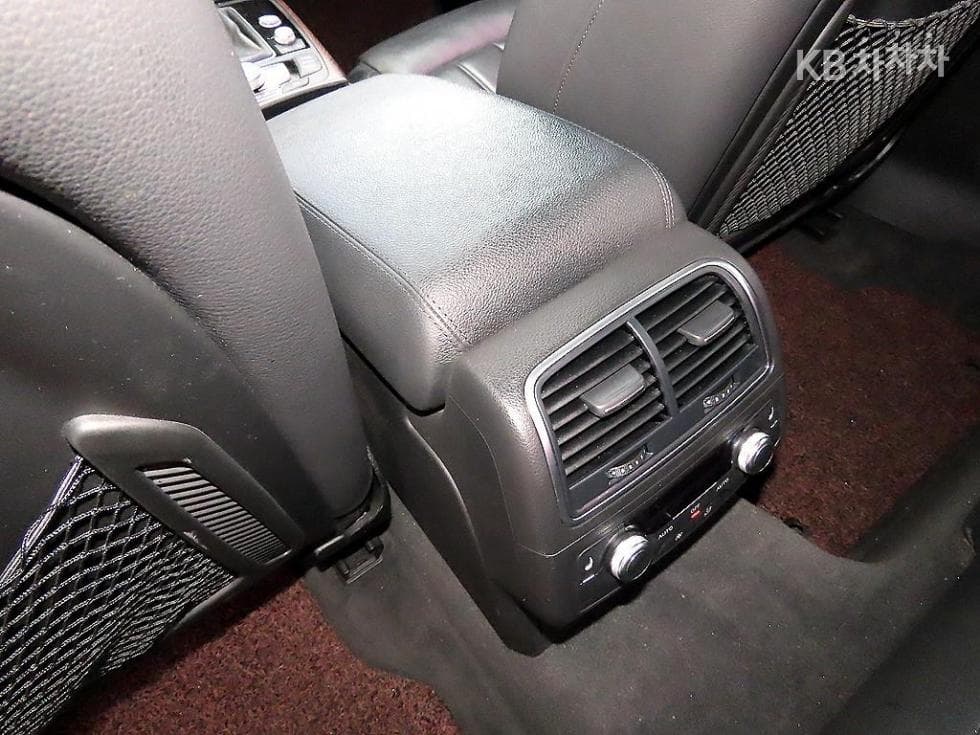 Audi NEW A645 Turbo Diesel Injection 콰트로 Dynamic LED C7 - 17