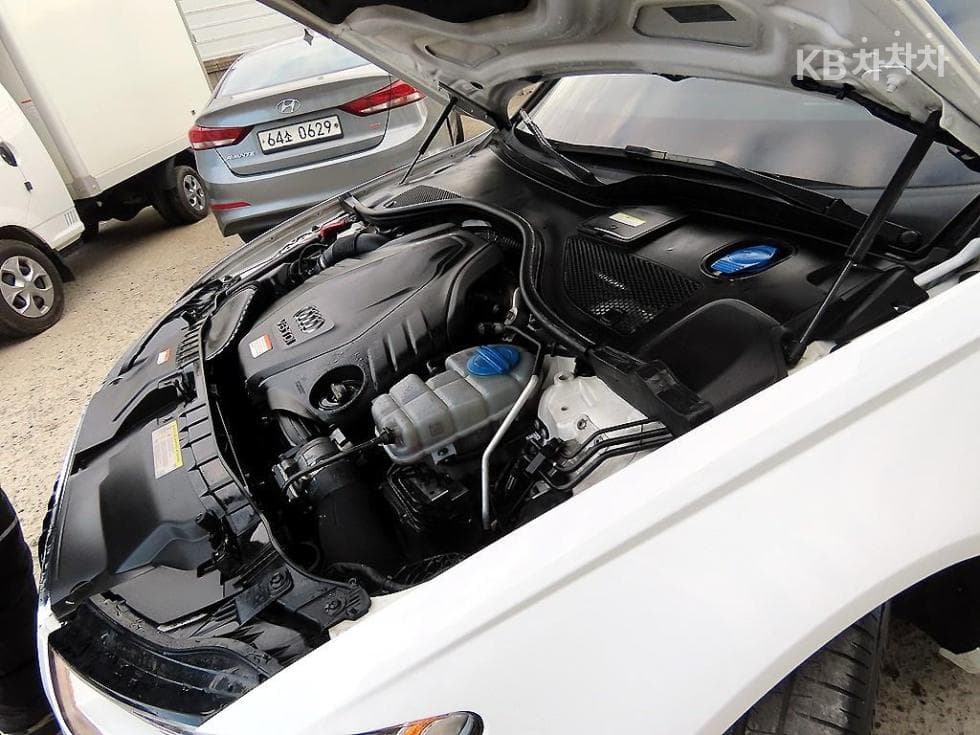 Audi NEW A645 Turbo Diesel Injection 콰트로 Dynamic LED C7 - 19