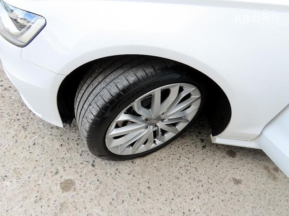 Audi NEW A645 Turbo Diesel Injection 콰트로 Dynamic LED C7 - 20