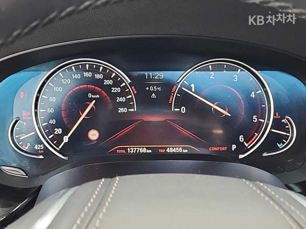 BMW 올New5 Series (G30)520d xDrive M Sport Package Plus - 6