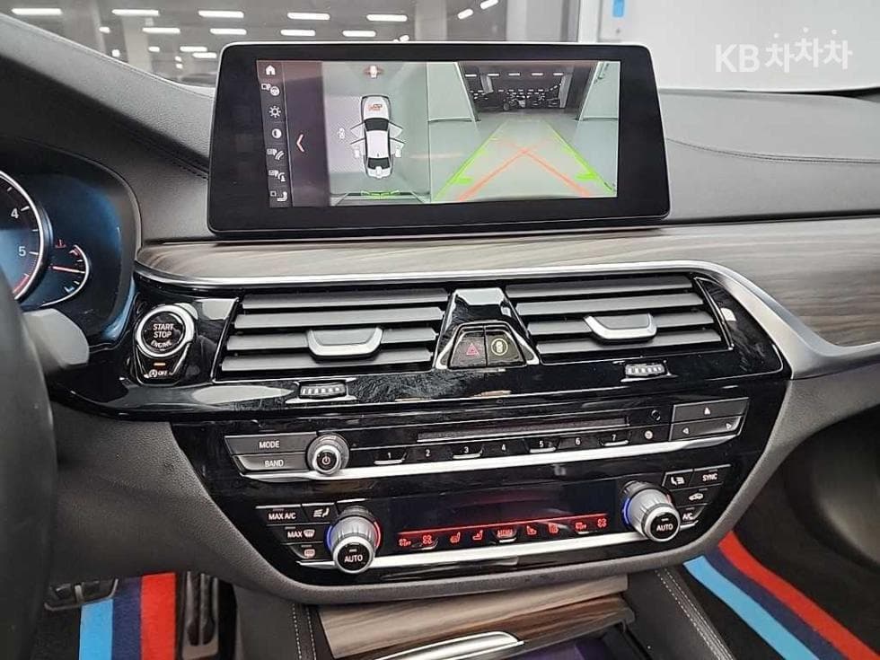 BMW 올New5 Series (G30)520d xDrive M Sport Package Plus - 10