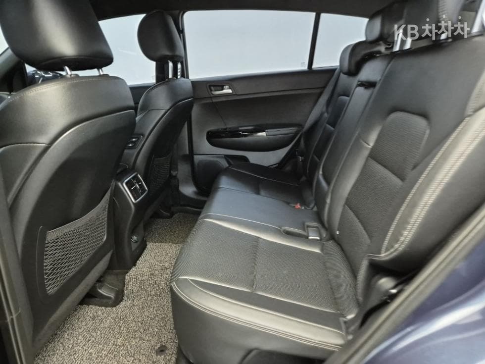 Kia Sportage 더 볼드2.0 Gasoline 2WD Noblesse - 12