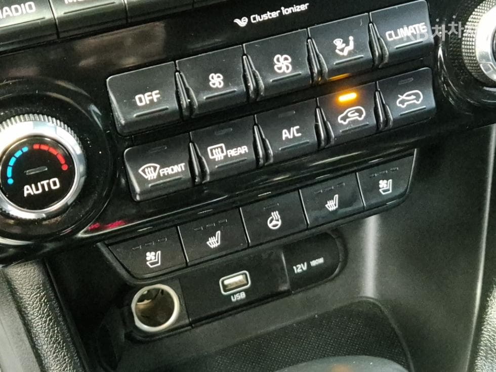 Kia Sportage 더 볼드2.0 Gasoline 2WD Noblesse - 17