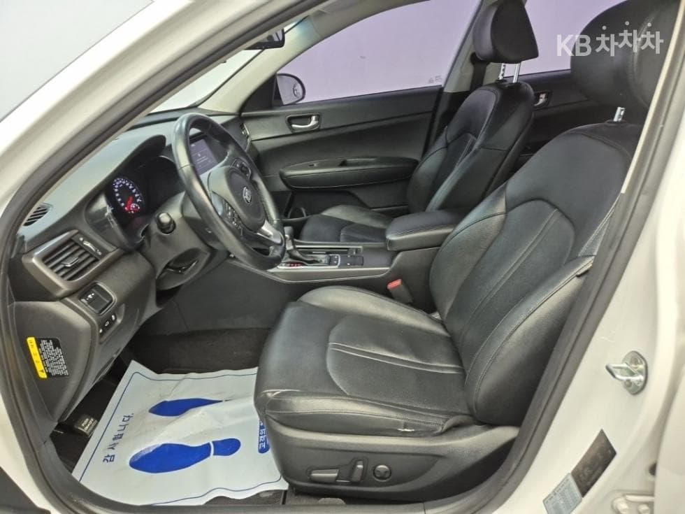 Kia K5 Second generationRental car 2.0 LPI MX Prestige - 11