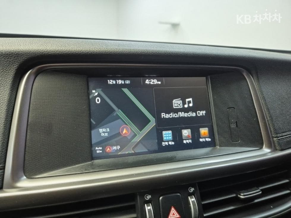 Kia K5 Second generationRental car 2.0 LPI MX Prestige - 13