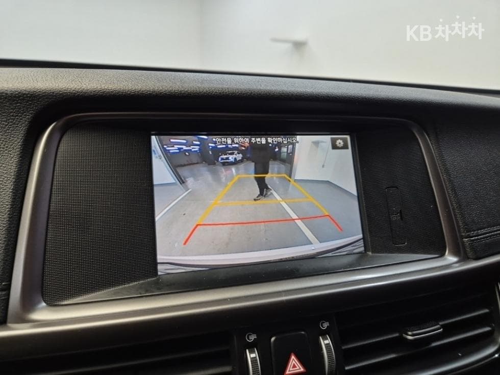 Kia K5 Second generationRental car 2.0 LPI MX Prestige - 14