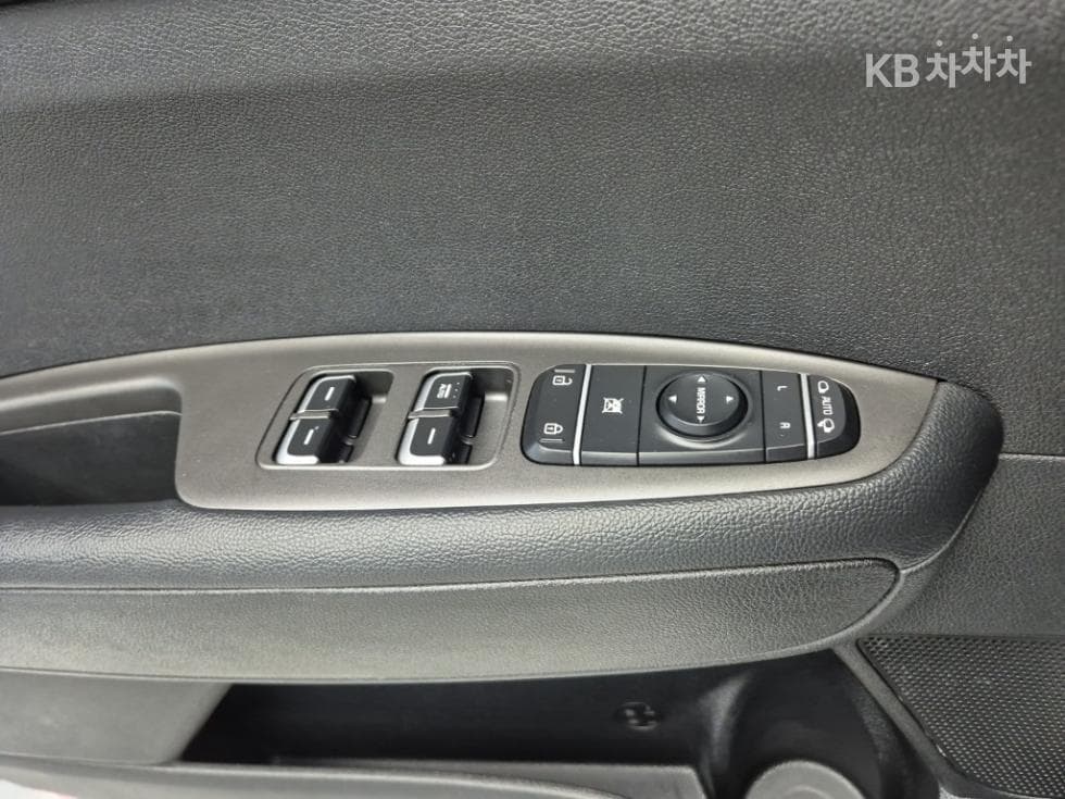 Kia K5 Second generationRental car 2.0 LPI MX Prestige - 17