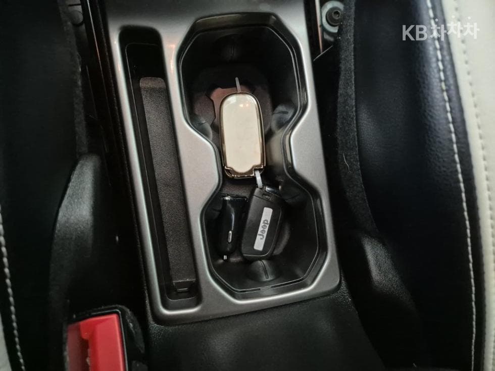 지프 레니게이드1.6 Limited FWD - 17