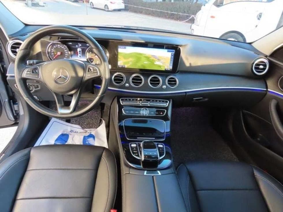 Mercedes-Benz E-Class (W213)E200 Avantgarde - 8