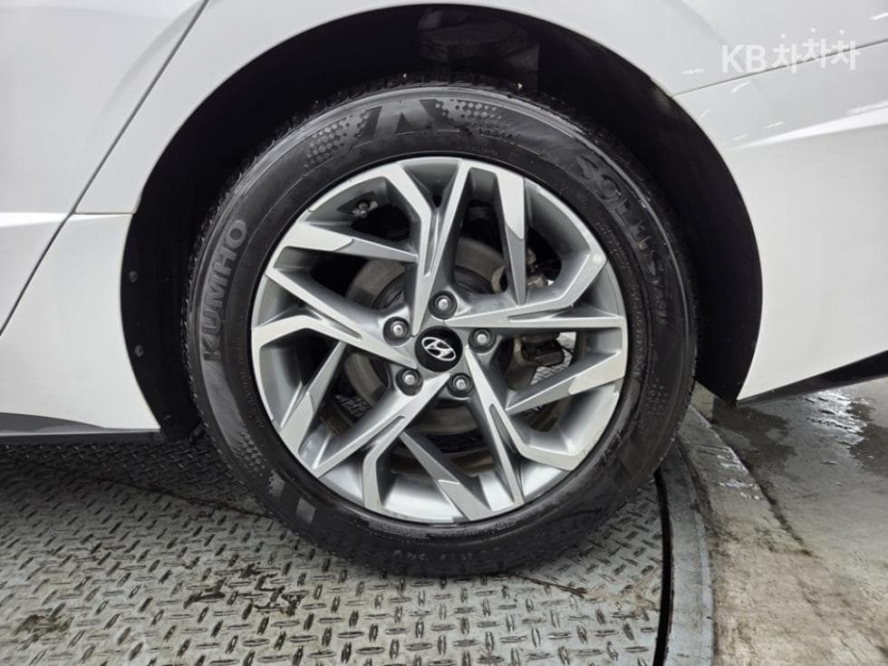 Hyundai Sonata (DN8)2.0 Premium Plus - 6