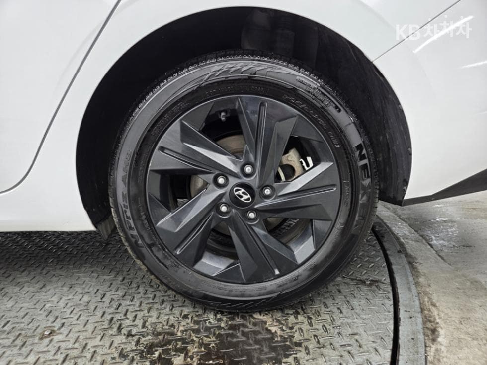 Hyundai All New Avante (Elantra)(CN7)1.6 Gasoline Modern - 6