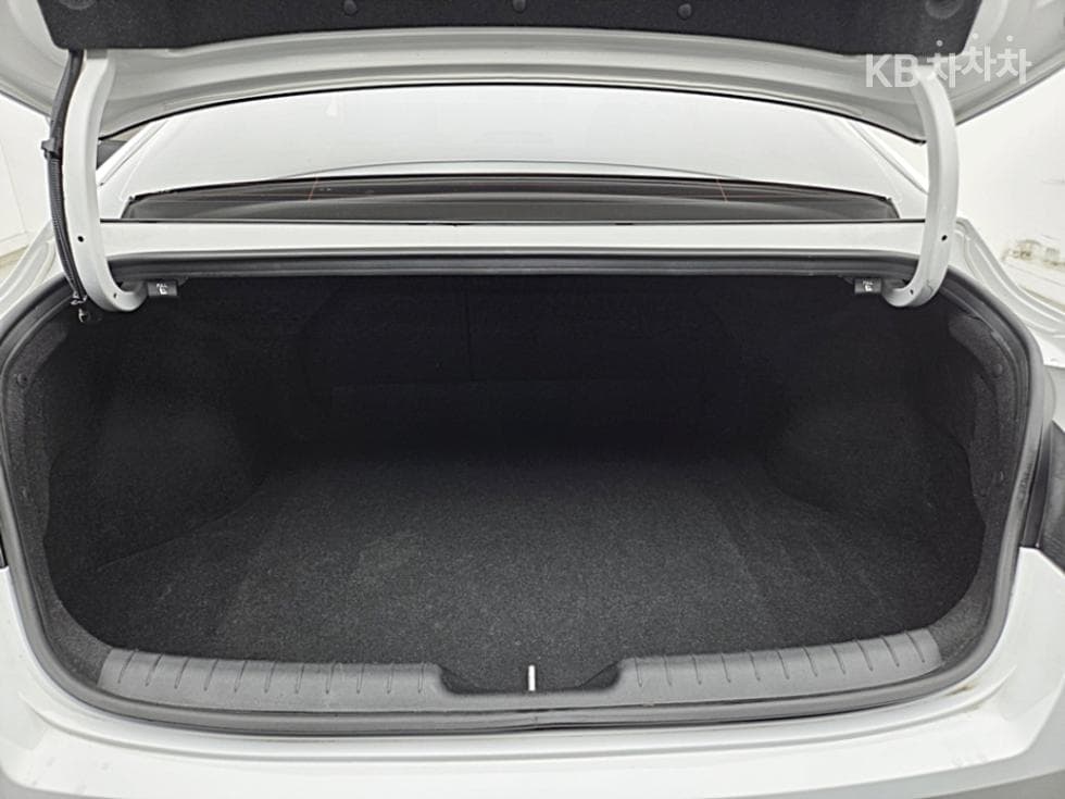 Hyundai All New Avante (Elantra)(CN7)1.6 Gasoline Modern - 10