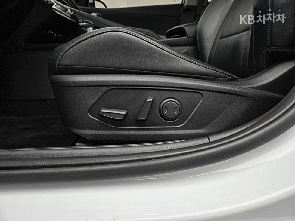 Hyundai All New Avante (Elantra)(CN7)1.6 Gasoline Modern - 15