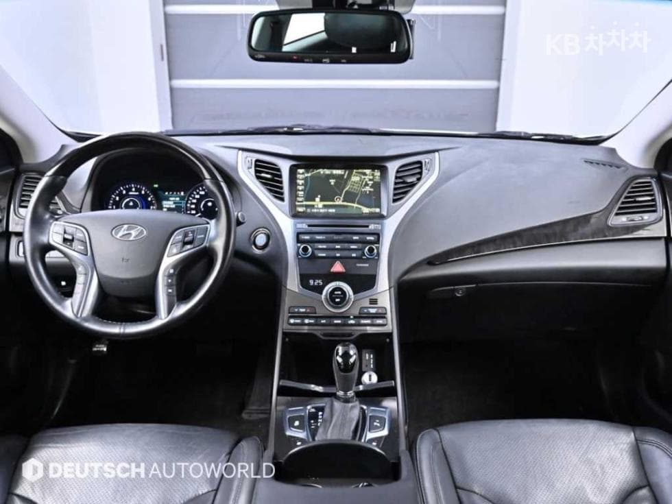 Hyundai Grandeur (Azera)HGHG300 Premium - 7