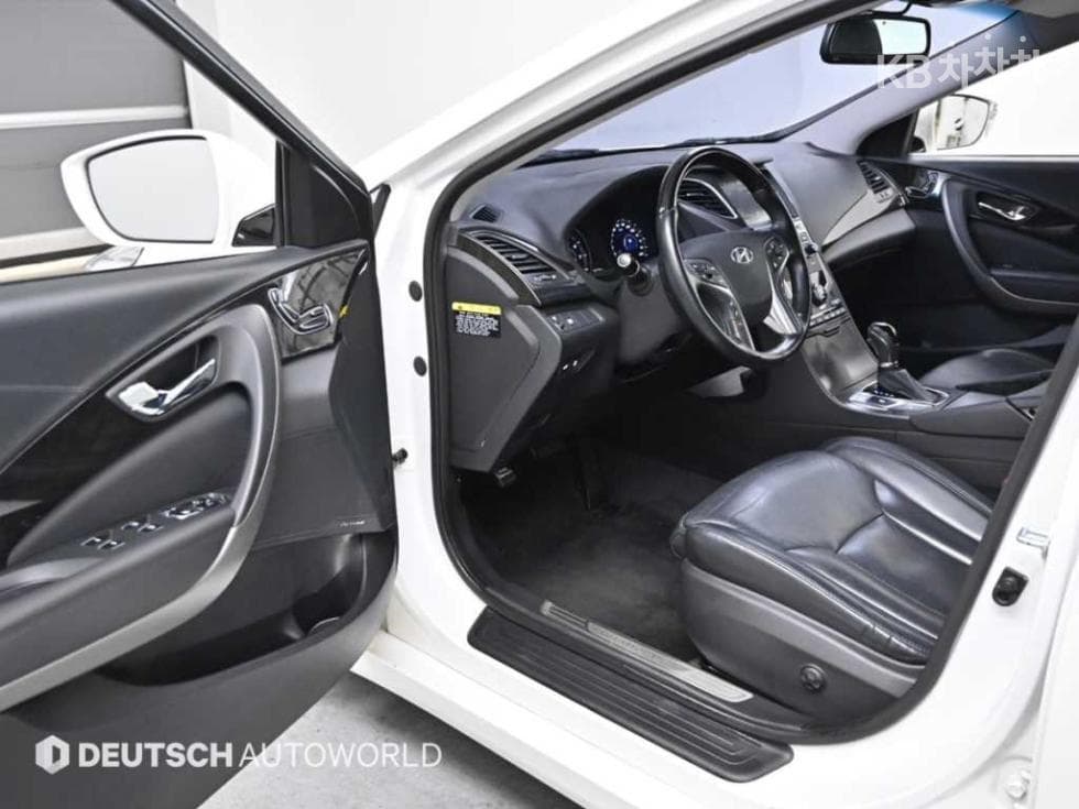 Hyundai Grandeur (Azera)HGHG300 Premium - 11