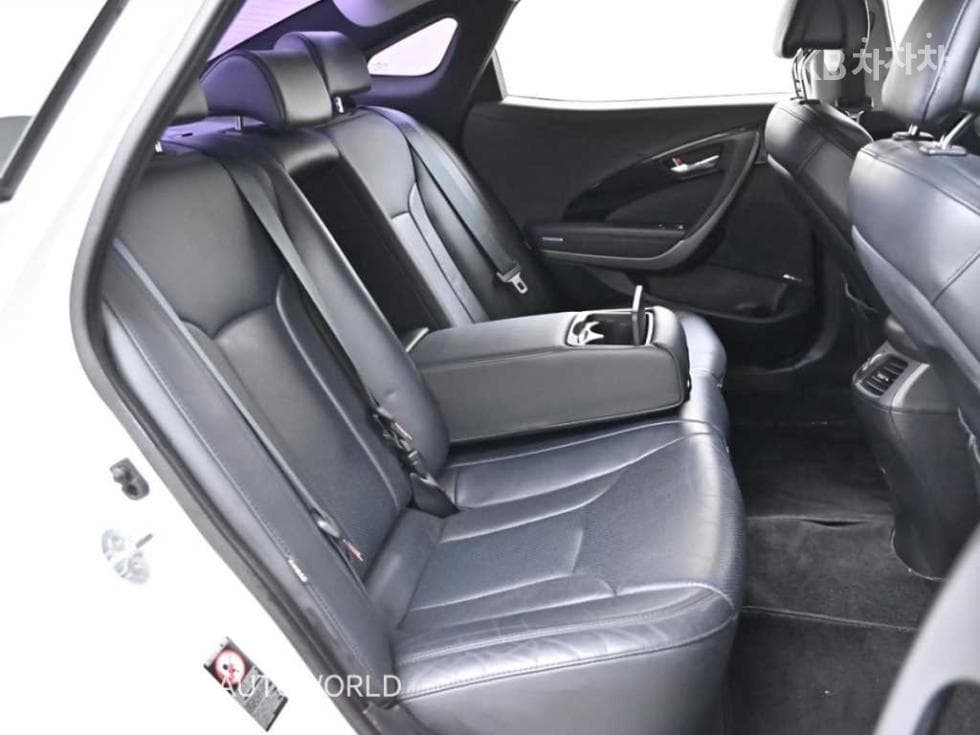 Hyundai Grandeur (Azera)HGHG300 Premium - 12