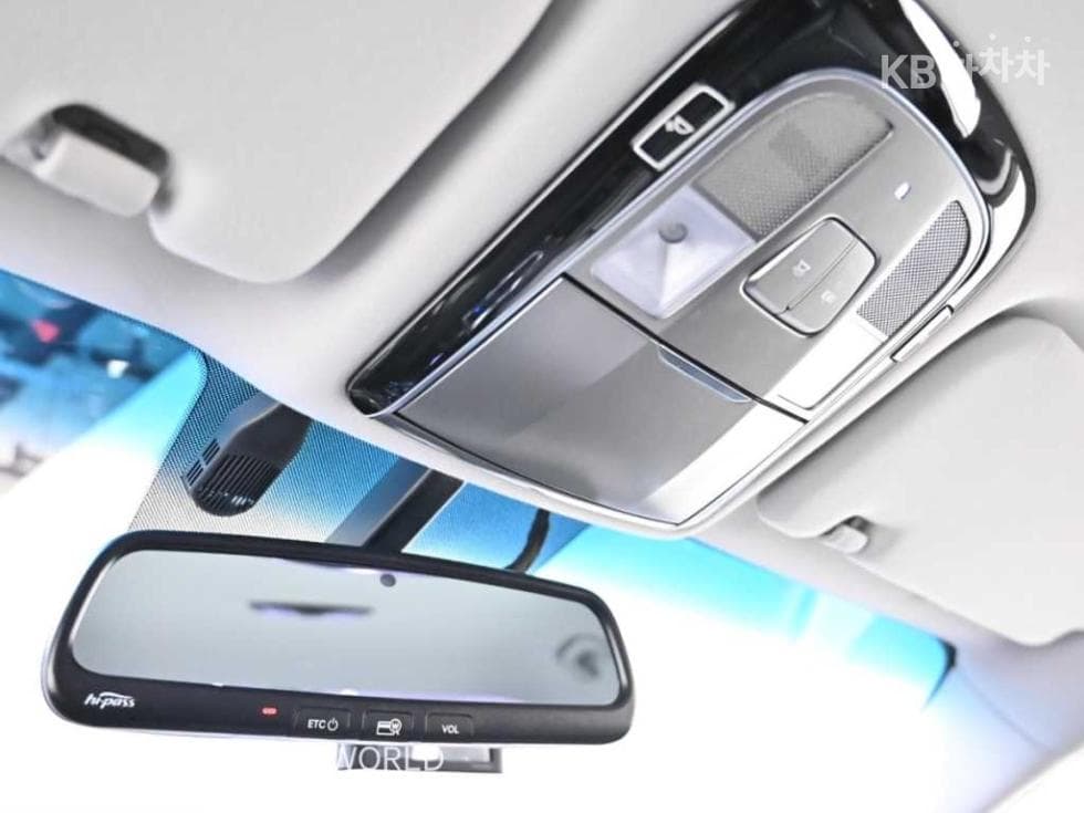 Hyundai Grandeur (Azera)HGHG300 Premium - 19