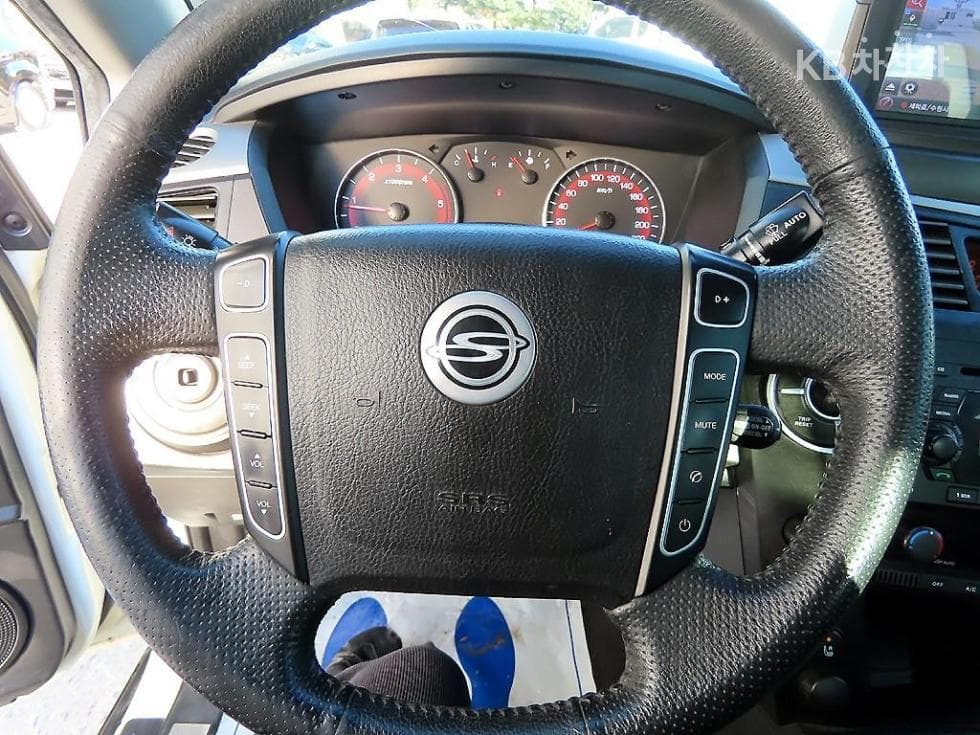 KG Mobility Korando Sports (pickup variant)CX7 4WD 패션 - 8