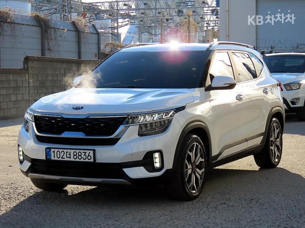 Kia Seltos 1.6 Gasoline Turbo 2WD Signature - Image 1