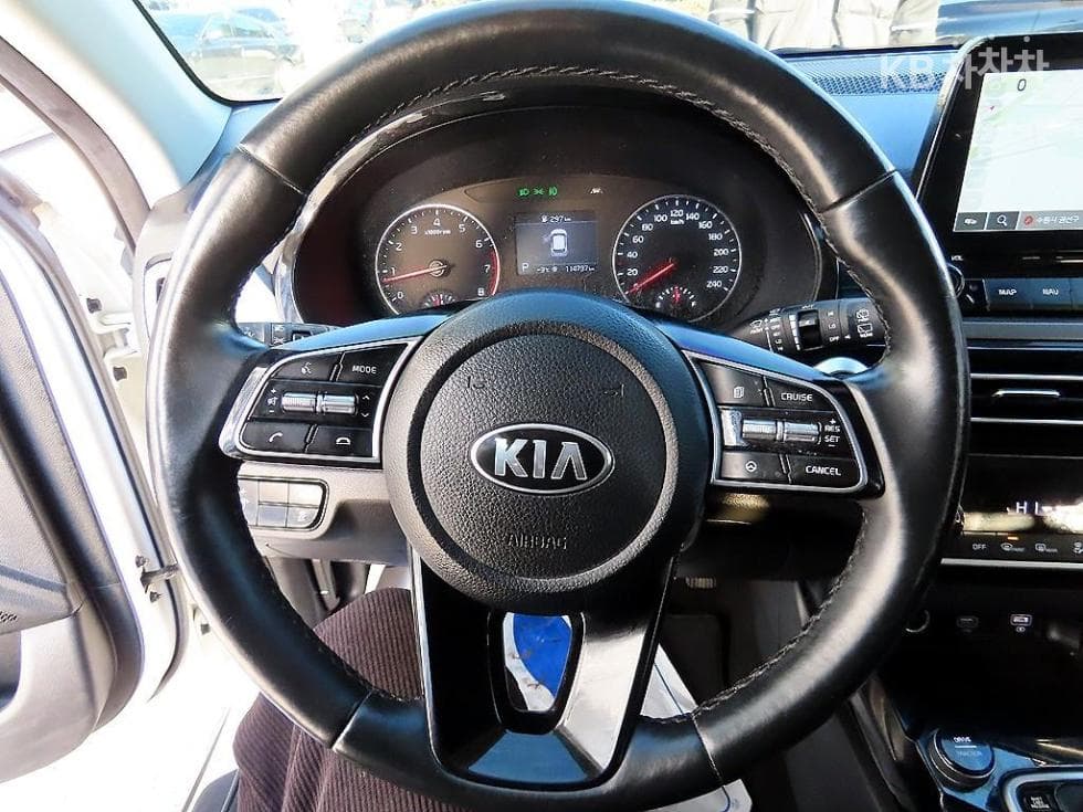 Kia Seltos1.6 Gasoline Turbo 2WD Signature - 8