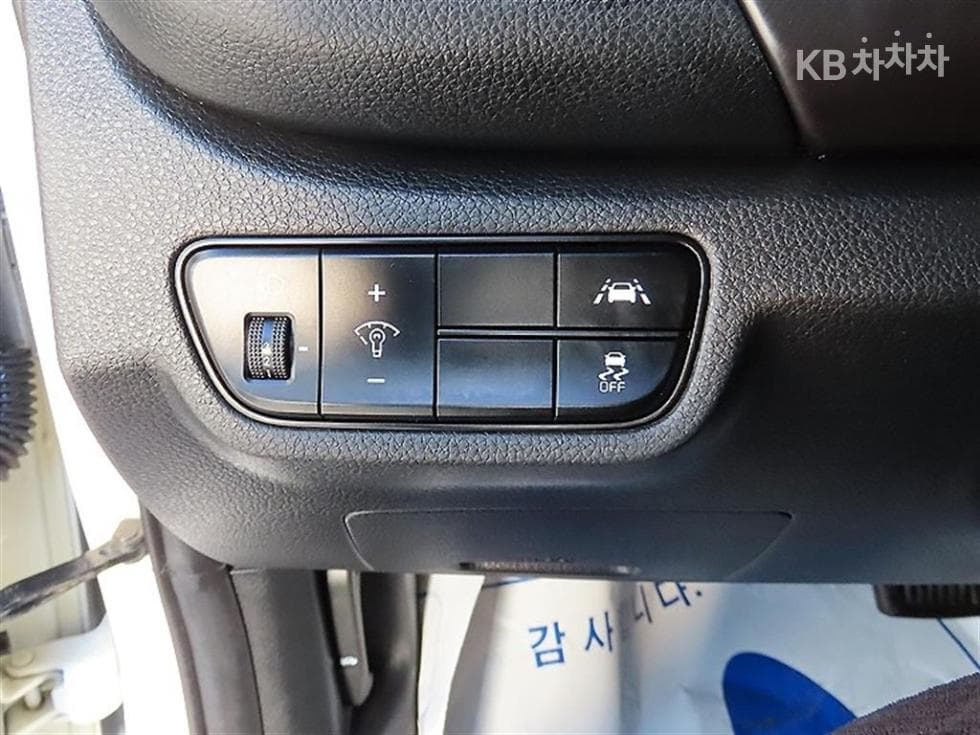 Kia Seltos1.6 Gasoline Turbo 2WD Signature - 12