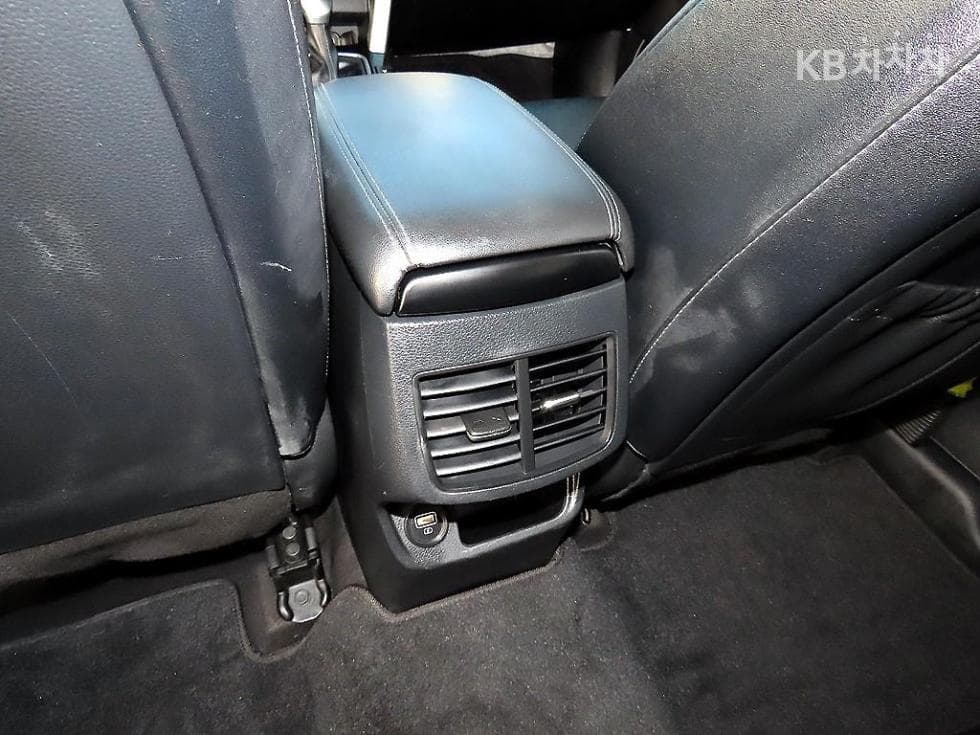 Kia Seltos1.6 Gasoline Turbo 2WD Signature - 18