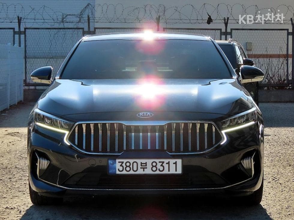 Kia K7 Premiere 2.5 GDi Noblesse - Image 1