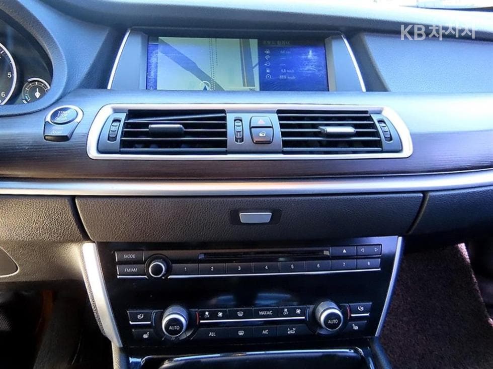 BMW Gran TurismoGT 30d xDrive F07 - 13