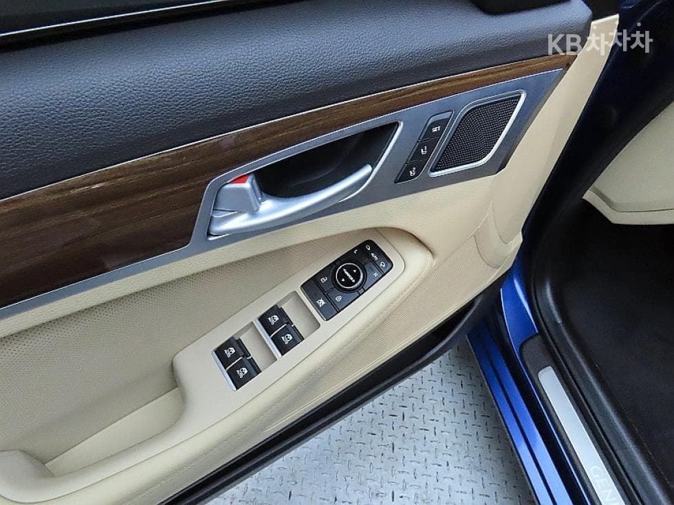 Genesis G803.3 GDI Luxury - 13