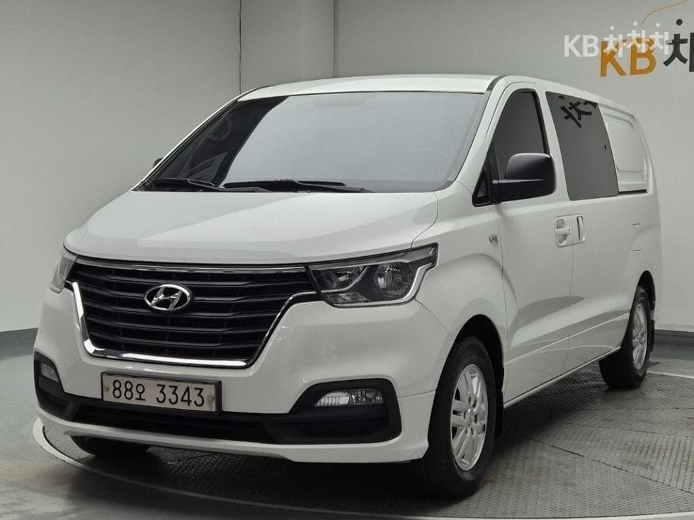 Хюндай The New (фейслифт) 그랜드 Star렉스 Ван 5-местен Modern - Image 1