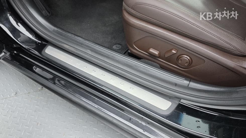 Хюндай Ди Всеново Grandeur (Azera)3.5 Бензин AWD Premium - 7