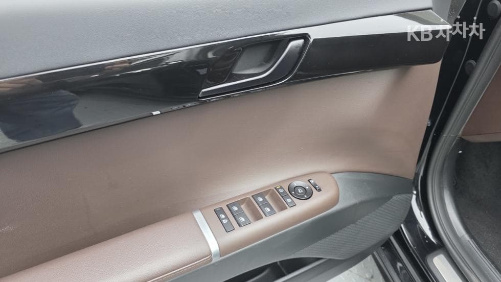 Хюндай Ди Всеново Grandeur (Azera)3.5 Бензин AWD Premium - 25