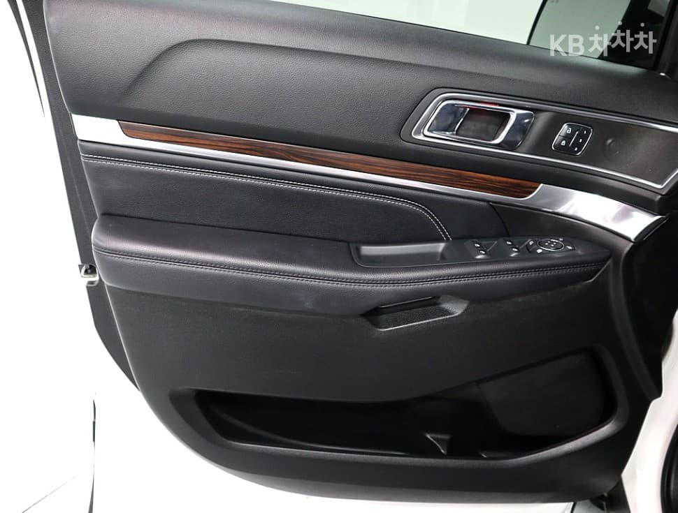 Форд Нов Експлорер2.3 EcoBoost 4x4 Limited - 8