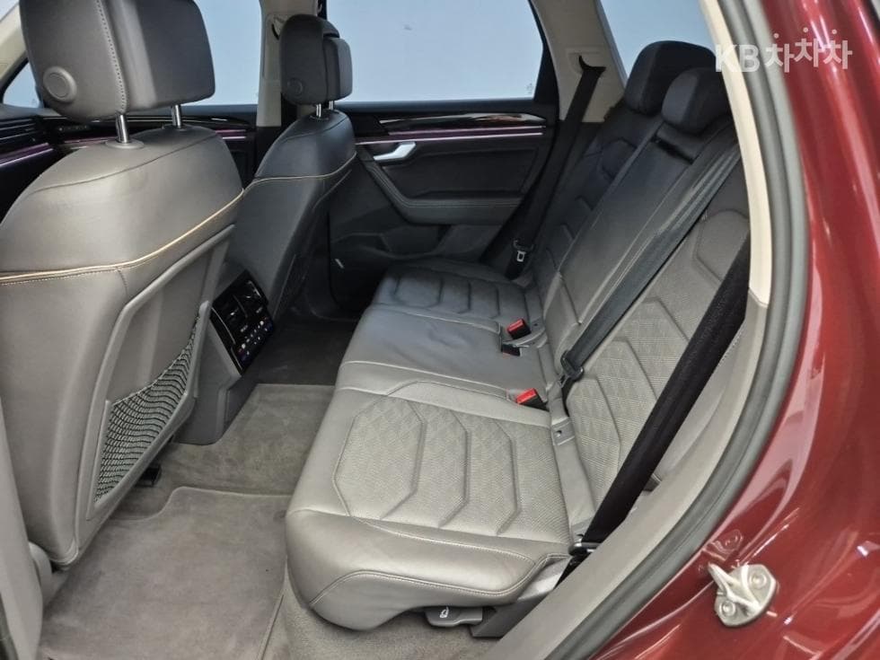 Volkswagen Touareg 3rd Gen3.0 Turbo Diesel Injection Prestige - 12