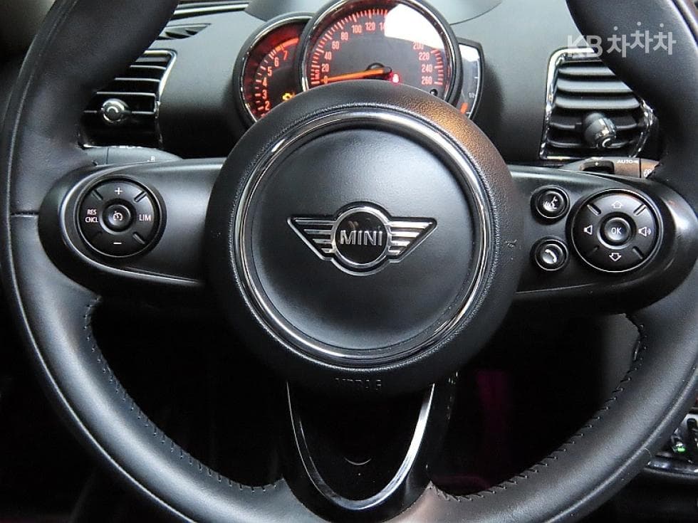 Mini 클럽맨 Second generation1.5 Cooper High Trim - 18