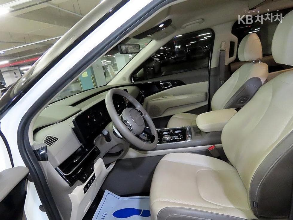 Kia The New (facelift) Carnival 4th generationHigh Limousine (Carnival) G3.5 GDI 7-seater (Limousine) Signature - 6