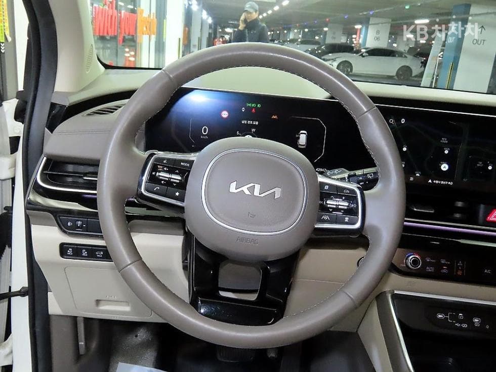 Kia The New (facelift) Carnival 4th generationHigh Limousine (Carnival) G3.5 GDI 7-seater (Limousine) Signature - 8