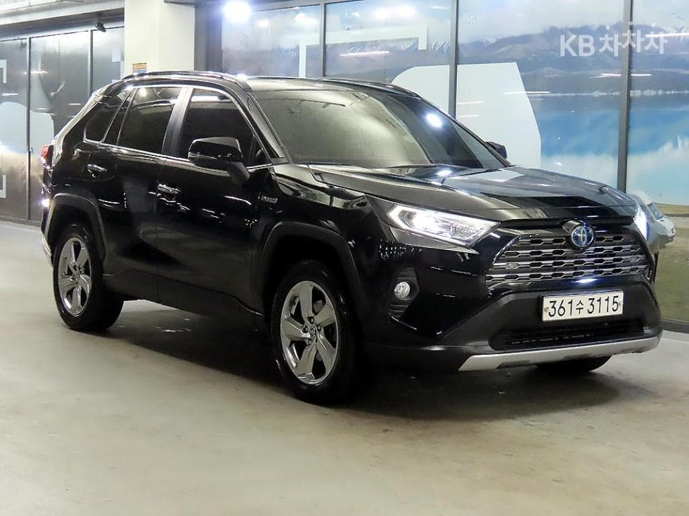 Toyota New RAV4 2.5L hybrid AWD Standard - Image 1