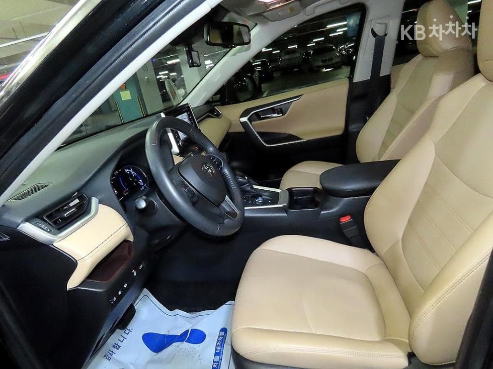 Toyota New RAV42.5L hybrid AWD Standard - 6