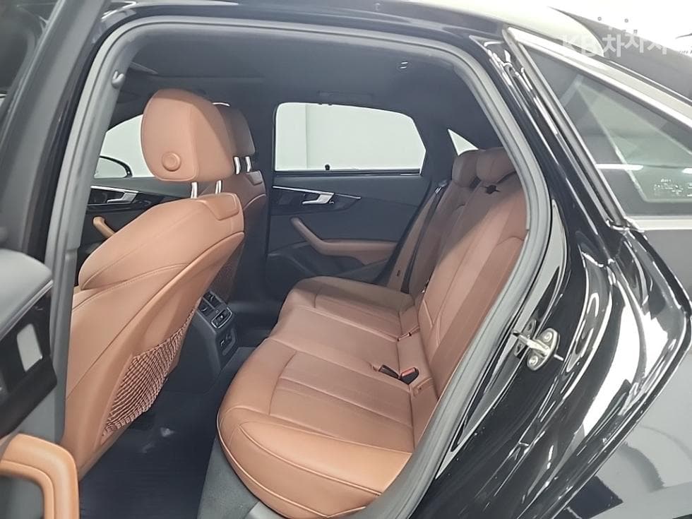 Audi A4 (B9)40 TFSI Premium - 12