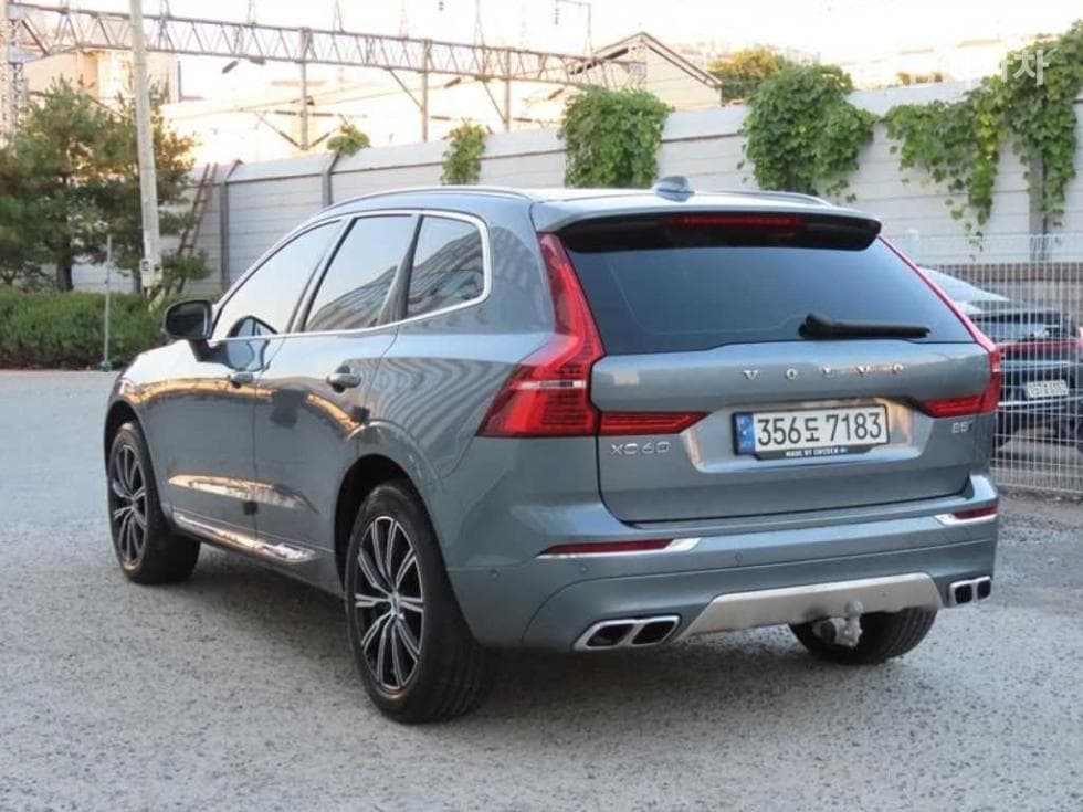 Volvo XC60 Second generationB5 Inscription - 3