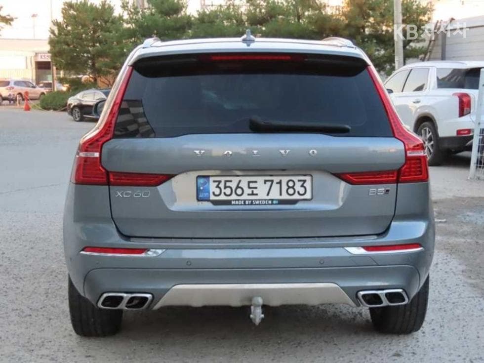 Volvo XC60 Second generationB5 Inscription - 4