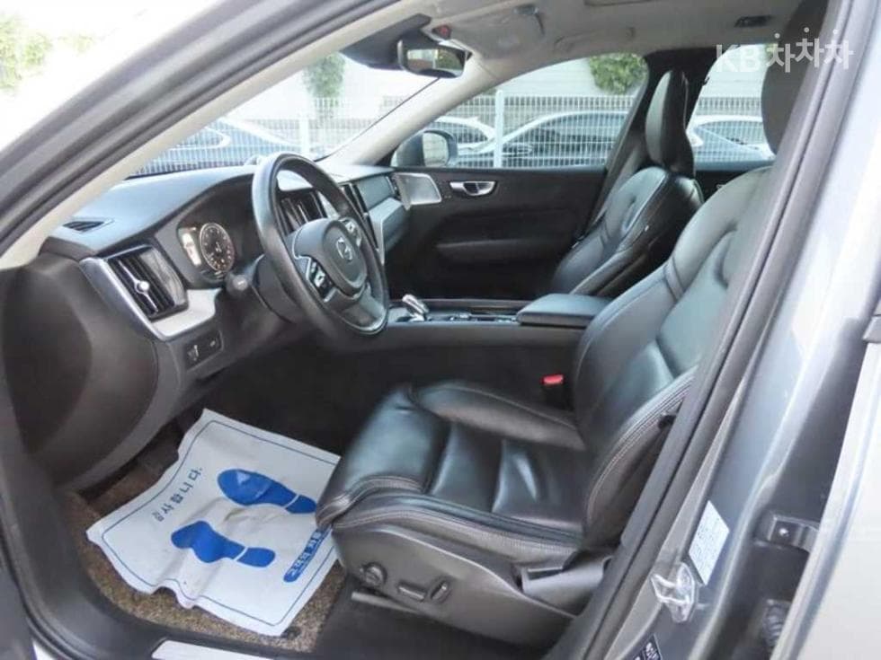 Volvo XC60 Second generationB5 Inscription - 6