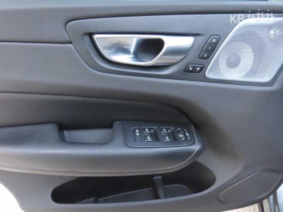 Volvo XC60 Second generationB5 Inscription - 7