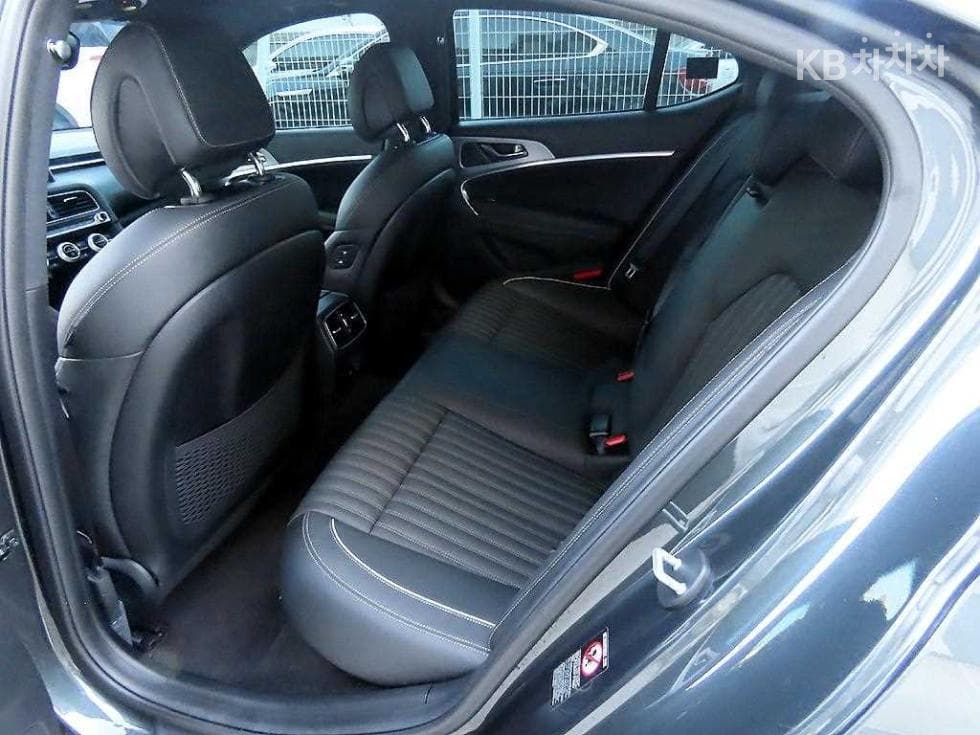 Genesis G70 SPORT3.3T SPORT AWD Elite - 6